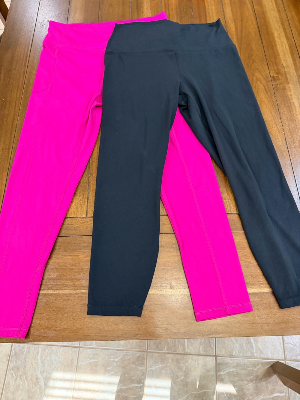 Victoria’s Secret & Yogalicious Leggings XL Bundle Hot Pink Black Activewear